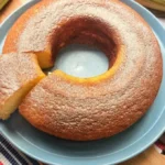 Receita fácil de bolo fofinho sem farinha de trigo e com apenas 5 ingredientes